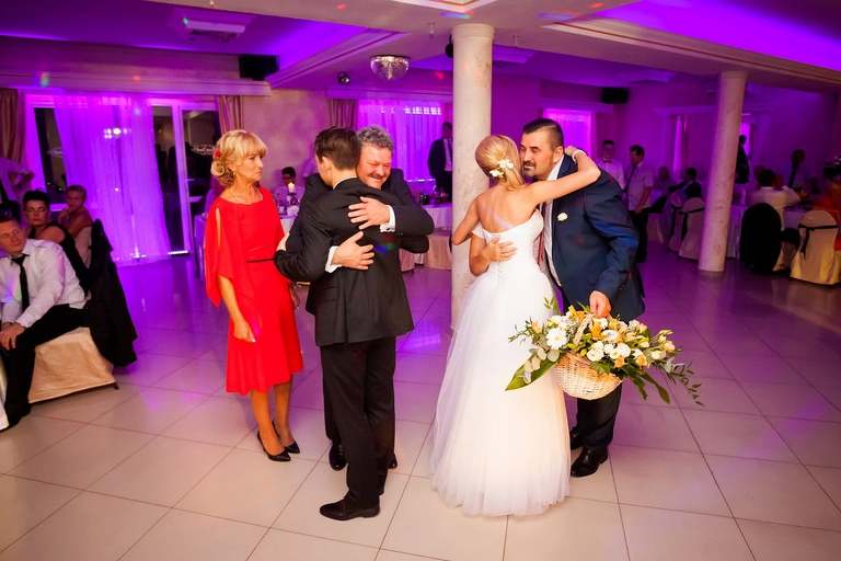 fotografia slubna slask, zdjecia slubne myslowice, fotografia slubna myslowice, fotograf slubny myslowice, fotograf na wesele myslowice, zdjecia slubne slask, wesele carpe diem myslowice, slub w kosciele w myslowicach, slub slask, zdjecia slubne katowice, dwoch fotografow na slub, fotografia slubna krakow, fotografia slubna bielsko, zdjecia slubne bielsko