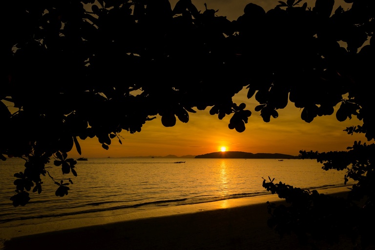 co zobaczyc w tajlandii, najlepsze miejsca w tajlandii, co odwiedzic w tajlandii, wakacje w tajlandii, tajlandia najlepsze miejsca, fotografie z podrozy, zdjecia z podrozy, zdjecia z tajlandii, Bangkok, koh kradan, koh mook, koh poda, lanta, trang, koh kret, fotografie z tajlandii, fotografia podroznicza, travel photography, travel photos, asia photos, thailand, thai photos, thailand photography, thailand travel, thai travel, best places in thailand, www.magiaobrazu.com, tajlandia, zdjecia z wakacji, zdjecia z azji, fotografie z azji, podroz po azji