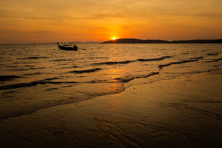 co zobaczyc w tajlandii, najlepsze miejsca w tajlandii, co odwiedzic w tajlandii, wakacje w tajlandii, tajlandia najlepsze miejsca, fotografie z podrozy, zdjecia z podrozy, zdjecia z tajlandii, Bangkok, koh kradan, koh mook, koh poda, lanta, trang, koh kret, fotografie z tajlandii, fotografia podroznicza, travel photography, travel photos, asia photos, thailand, thai photos, thailand photography, thailand travel, thai travel, best places in thailand, www.magiaobrazu.com, tajlandia, zdjecia z wakacji, zdjecia z azji, fotografie z azji, podroz po azji