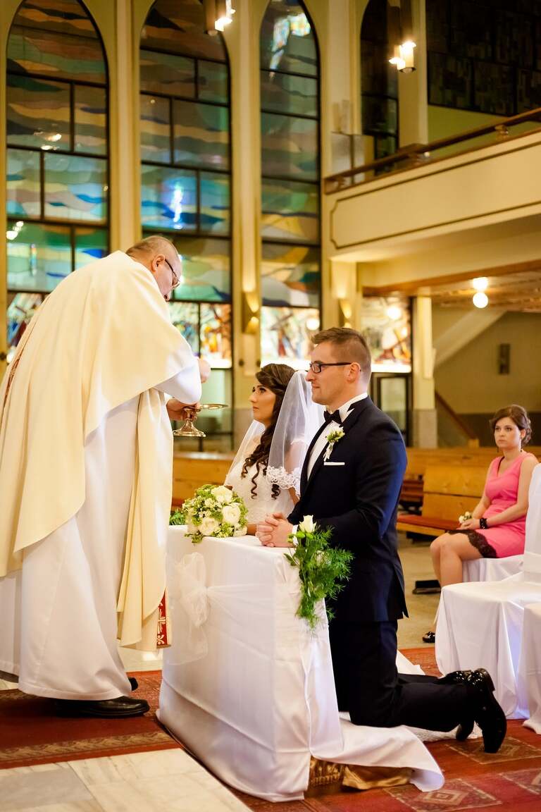 fotografia slubna slask, fotografia slubna tychy, zdjecia slubne tychy, fotograf slubny tychy, zdjecia slubne ledziny, fotografia slubna piekary, zdjecia slubne bielsko, wesele w hucie paprockiej w tychach, fotograf slubny bielsko, huta paprocka tychy paprocany, zdjecia slubne slask, Kościół w ledzinach, zdjecia slubne katowice, dwoch fotografow na slub, fotografia slubna krakow, fotograf slubny katowice