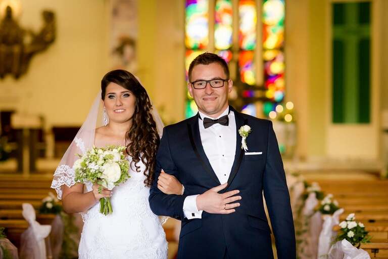 fotografia slubna slask, fotografia slubna tychy, zdjecia slubne tychy, fotograf slubny tychy, zdjecia slubne ledziny, fotografia slubna piekary, zdjecia slubne bielsko, wesele w hucie paprockiej w tychach, fotograf slubny bielsko, huta paprocka tychy paprocany, zdjecia slubne slask, Kościół w ledzinach, zdjecia slubne katowice, dwoch fotografow na slub, fotografia slubna krakow, fotograf slubny katowice