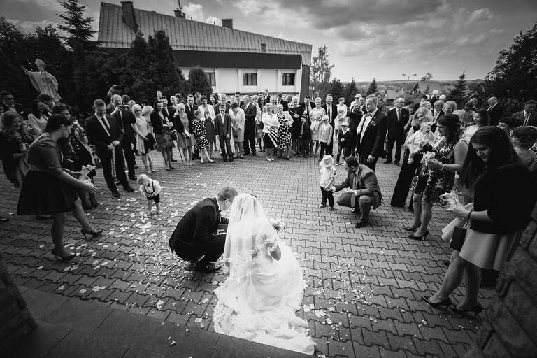 fotografia slubna slask, fotografia slubna tychy, zdjecia slubne tychy, fotograf slubny tychy, zdjecia slubne ledziny, fotografia slubna piekary, zdjecia slubne bielsko, wesele w hucie paprockiej w tychach, fotograf slubny bielsko, huta paprocka tychy paprocany, zdjecia slubne slask, Kościół w ledzinach, zdjecia slubne katowice, dwoch fotografow na slub, fotografia slubna krakow, fotograf slubny katowice