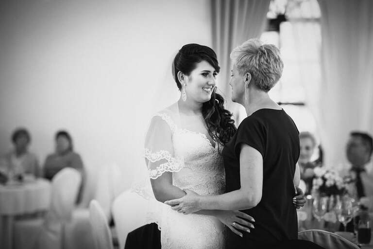 fotografia slubna slask, fotografia slubna tychy, zdjecia slubne tychy, fotograf slubny tychy, zdjecia slubne ledziny, fotografia slubna piekary, zdjecia slubne bielsko, wesele w hucie paprockiej w tychach, fotograf slubny bielsko, huta paprocka tychy paprocany, zdjecia slubne slask, Kościół w ledzinach, zdjecia slubne katowice, dwoch fotografow na slub, fotografia slubna krakow, fotograf slubny katowice