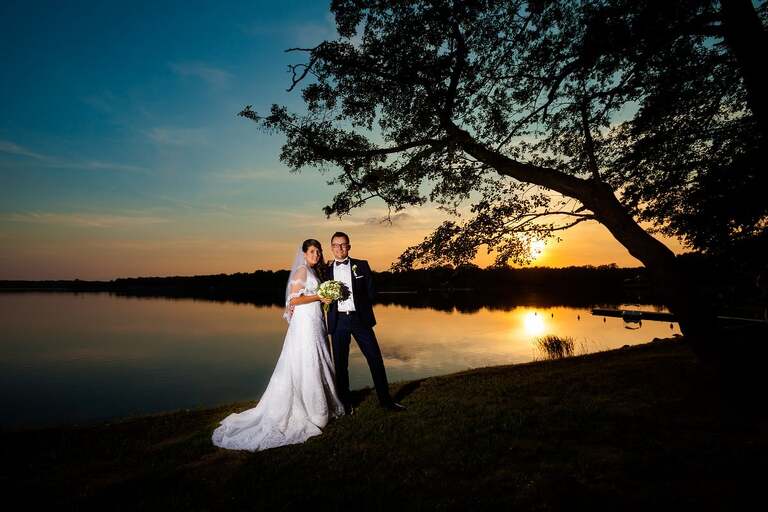 fotografia slubna slask, fotografia slubna tychy, zdjecia slubne tychy, fotograf slubny tychy, zdjecia slubne ledziny, fotografia slubna piekary, zdjecia slubne bielsko, wesele w hucie paprockiej w tychach, fotograf slubny bielsko, huta paprocka tychy paprocany, zdjecia slubne slask, Kościół w ledzinach, zdjecia slubne katowice, dwoch fotografow na slub, fotografia slubna krakow, fotograf slubny katowice