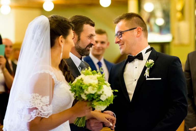 fotografia slubna slask, fotografia slubna tychy, zdjecia slubne tychy, fotograf slubny tychy, zdjecia slubne ledziny, fotografia slubna piekary, zdjecia slubne bielsko, wesele w hucie paprockiej w tychach, fotograf slubny bielsko, huta paprocka tychy paprocany, zdjecia slubne slask, Kościół w ledzinach, zdjecia slubne katowice, dwoch fotografow na slub, fotografia slubna krakow, fotograf slubny katowice