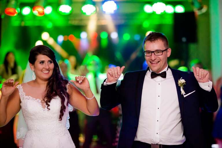 fotografia slubna slask, fotografia slubna tychy, zdjecia slubne tychy, fotograf slubny tychy, zdjecia slubne ledziny, fotografia slubna piekary, zdjecia slubne bielsko, wesele w hucie paprockiej w tychach, fotograf slubny bielsko, huta paprocka tychy paprocany, zdjecia slubne slask, Kościół w ledzinach, zdjecia slubne katowice, dwoch fotografow na slub, fotografia slubna krakow, fotograf slubny katowice