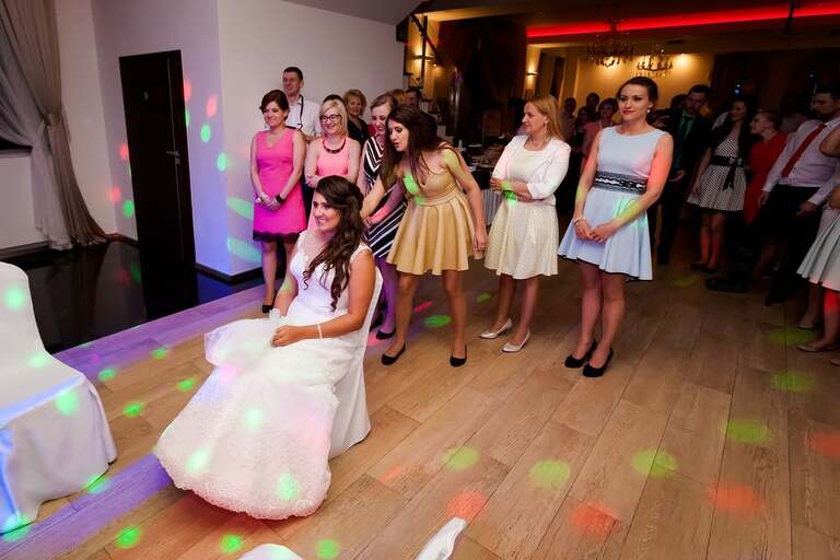 fotografia slubna slask, fotografia slubna tychy, zdjecia slubne tychy, fotograf slubny tychy, zdjecia slubne ledziny, fotografia slubna piekary, zdjecia slubne bielsko, wesele w hucie paprockiej w tychach, fotograf slubny bielsko, huta paprocka tychy paprocany, zdjecia slubne slask, Kościół w ledzinach, zdjecia slubne katowice, dwoch fotografow na slub, fotografia slubna krakow, fotograf slubny katowice