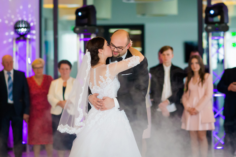 fotografia slubna bytom, zdjecia slubne bytom, fotograf slubny slask, slub w kosciele sw wojciecha w radzionkowie, wesele w the piano bytom, wesele w bytomiu, fotografia slubna katowice, zdjecia slubne katowice, zdjecia slubne zywiec, fotografia slubna, zdjecia slubne bielsko, fotograf slubny bielsko, fotograf slubny cieszyn, fotografia slubna cieszyn, www.magiaobrazu.com, zdjecia slubne bielsko, fotografia slubna slask, zdjecia slubne zywiec, zdjecia slubne cieszyn, dwoch fotografow na slub, zdjecia slubne slask,