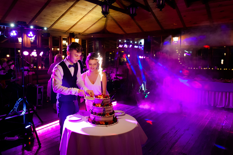 fotografia slubna, fotografia slubna krakow, zdjecia slubne krakow, fotograf slubny krakow, fotograf na wesele krakow, slub w kosciele na skalce w krakowie, kosciol na skalce krakow, wesele w witkowej chacie, hotel witek krakow, witkowa chata, wiosenny slub krakow, zdjecia slubne slask, fotografowie slubni krakow, dwoch fotografow na slub, najpiekniejsze zdjecia slubne, najlepsze zdjecia slubne, zdjecia slubne bielsko, fotograf slubny bielsko, www.magiaobrazu.com, zdjecia slubne bielsko, fotografia slubna slask, fotograf cieszyn, zdjecia slubne cieszyn