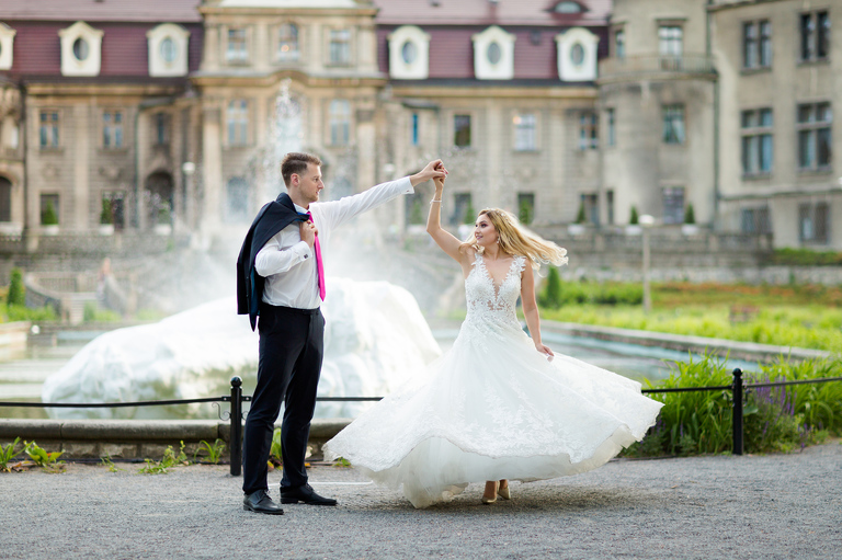 sesja slubna w Mosznej, plener slubny Moszna, sesja slubna na zamku, plener slubny w palacu, www.magiaobrazu.com, fotografia slubna w Mosznej, plener slubny w Krakowie, fotograf slubny Krakow, fotografowie slubni, fotograf malopolska, sesja plenerowa, klimatyczna sesja slubna, plener w Mosznej, Zamek w Mosznej, oryginalna sesja slubna, fotograf slubny slask, sesja slubna slask, zdjecia slubne opolskie, www.magiaobrazu.com, fotografia slubna, plener slubny na zamku, fotograf slubny Krakow, palac w mosznej, fotografowie slubni, fotograf mal‚opolska, sesja plenerowa, klimatyczna sesja slubna