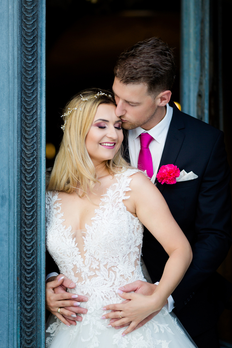 sesja slubna w Mosznej, plener slubny Moszna, sesja slubna na zamku, plener slubny w palacu, www.magiaobrazu.com, fotografia slubna w Mosznej, plener slubny w Krakowie, fotograf slubny Krakow, fotografowie slubni, fotograf malopolska, sesja plenerowa, klimatyczna sesja slubna, plener w Mosznej, Zamek w Mosznej, oryginalna sesja slubna, fotograf slubny slask, sesja slubna slask, zdjecia slubne opolskie, www.magiaobrazu.com, fotografia slubna, plener slubny na zamku, fotograf slubny Krakow, palac w mosznej, fotografowie slubni, fotograf mal‚opolska, sesja plenerowa, klimatyczna sesja slubna