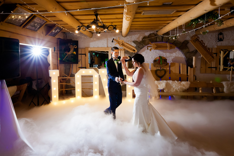 fotografia slubna zakopane, fotograf weselny zakopane, slub w zakopanem, slub w zakopanym, zdjecia slubne malopolska, fotografia slubna malopolska, fotograf na slub zakopane, zdjecia slubne zakopane, fotografia slubna slask, zdjecia slubne krakow, fotografia slubna krakow, zdjecia slubne slask, fotografia slubna bielsko, zdjecia slubne bielsko, fotografia slubna zywiec, zdjecia slubne zywiec, fotograf slubny Krakow, fotografowie slubni, dwoch fotografow na slub, Anna i Jacek Bieniek; zdjecia slubne slask, www.magiaobrazu.com,