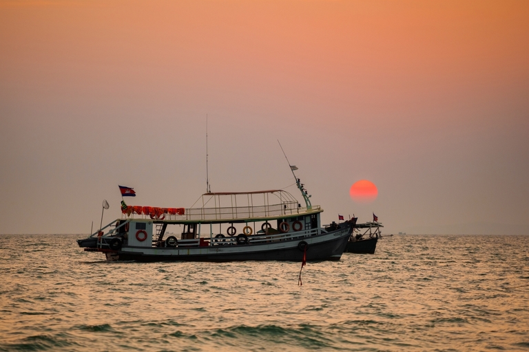 zdjecia z podrozy, fotografia podroznicza, zdjecia z kambodzy, fotografie kambodza, zdjecia angkor wat, fotografie z siem reap, zdjecia z sihanoukville, fotografie wyspa koh rong, piekne krajobrazy, letnie krajobrazy, piekne pejzaze, zdjecia z azji, fotografie azja