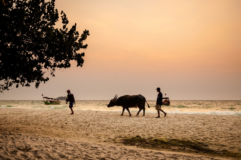 zdjecia z podrozy, fotografia podroznicza, zdjecia z kambodzy, fotografie kambodza, zdjecia angkor wat, fotografie z siem reap, zdjecia z sihanoukville, fotografie wyspa koh rong, piekne krajobrazy, letnie krajobrazy, piekne pejzaze, zdjecia z azji, fotografie azja
