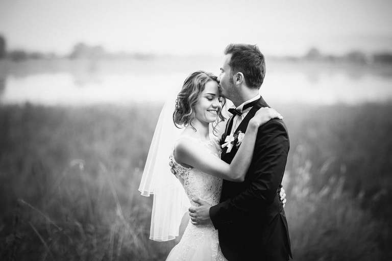 fotografia slubna slask, zdjecia slubne tychy, fotograf slubny pszczyna, zdjecia slubne slask, wesele markowy w pszczynie, slub w kosciele podwyzszenia krzyza w pszczynie, slub slask, zdjecia slubne katowice, dwoch fotografow na slub, fotografia slubna krakow, fotografia slubna bielsko, zdjecia slubne bielsko