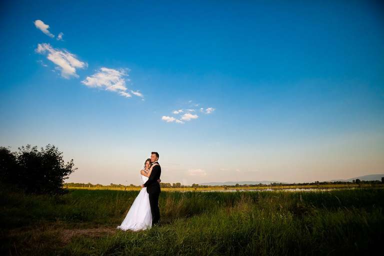 fotografia slubna slask, zdjecia slubne tychy, fotograf slubny pszczyna, zdjecia slubne slask, wesele markowy w pszczynie, slub w kosciele podwyzszenia krzyza w pszczynie, slub slask, zdjecia slubne katowice, dwoch fotografow na slub, fotografia slubna krakow, fotografia slubna bielsko, zdjecia slubne bielsko