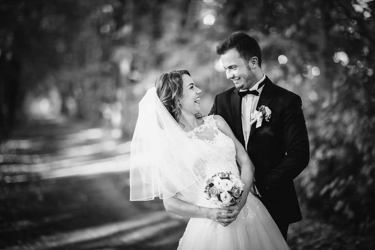 fotografia slubna slask, zdjecia slubne tychy, fotograf slubny pszczyna, zdjecia slubne slask, wesele markowy w pszczynie, slub w kosciele podwyzszenia krzyza w pszczynie, slub slask, zdjecia slubne katowice, dwoch fotografow na slub, fotografia slubna krakow, fotografia slubna bielsko, zdjecia slubne bielsko