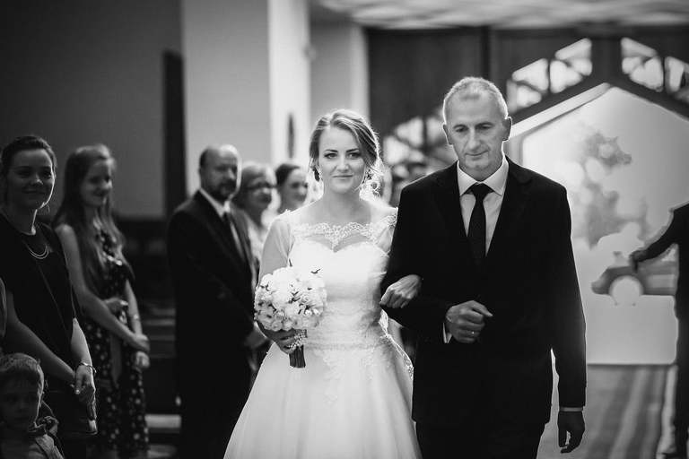 fotografia slubna slask, zdjecia slubne pszczyna, fotograf slubny pszczyna, zdjecia slubne slask, wesele markowy w pszczynie, slub w kosciele podwyzszenia krzyza w pszczynie, slub pszczyna, zdjecia slubne katowice, dwoch fotografow na slub, fotografia slubna krakow, fotografia slubna bielsko, zdjecia slubne bielsko