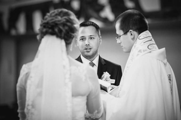 fotografia slubna slask, zdjecia slubne pszczyna, fotograf slubny pszczyna, zdjecia slubne slask, wesele markowy w pszczynie, slub w kosciele podwyzszenia krzyza w pszczynie, slub pszczyna, zdjecia slubne katowice, dwoch fotografow na slub, fotografia slubna krakow, fotografia slubna bielsko, zdjecia slubne bielsko