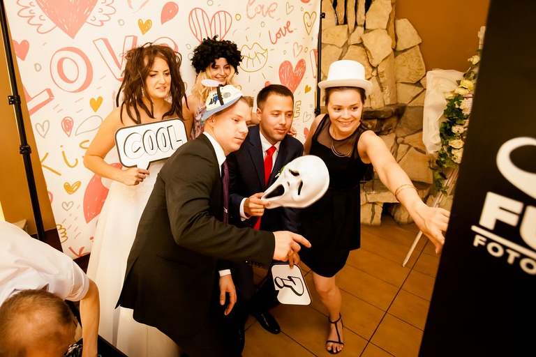 fotografia slubna slask, zdjecia slubne pszczyna, fotograf slubny pszczyna, zdjecia slubne slask, wesele markowy w pszczynie, slub w kosciele podwyzszenia krzyza w pszczynie, slub pszczyna, zdjecia slubne katowice, dwoch fotografow na slub, fotografia slubna krakow, fotografia slubna bielsko, zdjecia slubne bielsko