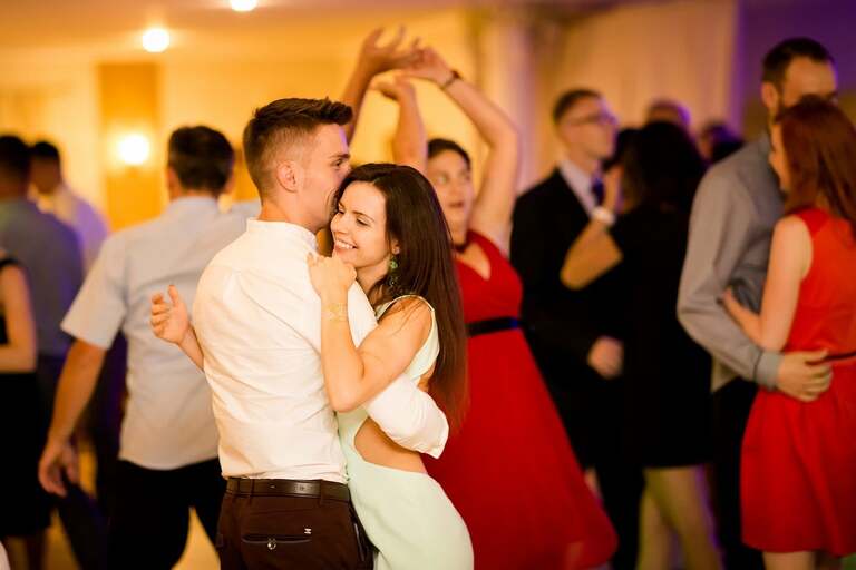 fotografia slubna slask, zdjecia slubne pszczyna, fotograf slubny pszczyna, zdjecia slubne slask, wesele markowy w pszczynie, slub w kosciele podwyzszenia krzyza w pszczynie, slub pszczyna, zdjecia slubne katowice, dwoch fotografow na slub, fotografia slubna krakow, fotografia slubna bielsko, zdjecia slubne bielsko