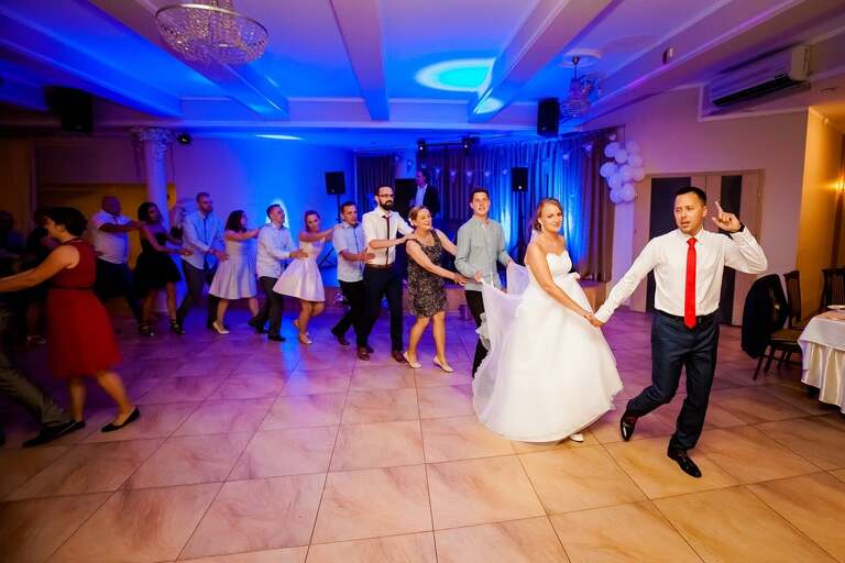 fotografia slubna slask, zdjecia slubne pszczyna, fotograf slubny pszczyna, zdjecia slubne slask, wesele markowy w pszczynie, slub w kosciele podwyzszenia krzyza w pszczynie, slub pszczyna, zdjecia slubne katowice, dwoch fotografow na slub, fotografia slubna krakow, fotografia slubna bielsko, zdjecia slubne bielsko