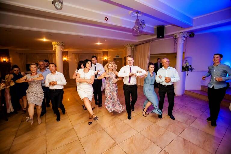 fotografia slubna slask, zdjecia slubne pszczyna, fotograf slubny pszczyna, zdjecia slubne slask, wesele markowy w pszczynie, slub w kosciele podwyzszenia krzyza w pszczynie, slub pszczyna, zdjecia slubne katowice, dwoch fotografow na slub, fotografia slubna krakow, fotografia slubna bielsko, zdjecia slubne bielsko