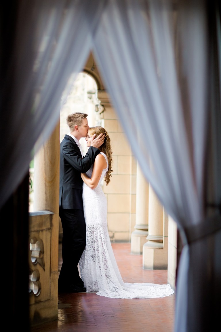 sesja slubna w Mosznej, plener slubny Moszna, sesja slubna na zamku, plener slubny w palacu, oryginalna sesja slubna, fotograf slubny slask, sesja slubna slask, zdjecia slubne opolskie, www.magiaobrazu.com, fotografia ślubna, plener ślubny na zamku, fotograf ślubny Kraków, palac w mosznej, fotografowie ślubni, fotograf małopolska, sesja plenerowa, klimatyczna sesja ślubna