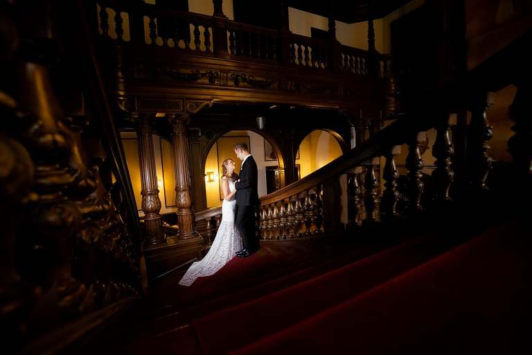 sesja slubna w Mosznej, plener slubny Moszna, sesja slubna na zamku, plener slubny w palacu, oryginalna sesja slubna, fotograf slubny slask, sesja slubna slask, zdjecia slubne opolskie, www.magiaobrazu.com, fotografia ślubna, plener ślubny na zamku, fotograf ślubny Kraków, palac w mosznej, fotografowie ślubni, fotograf małopolska, sesja plenerowa, klimatyczna sesja ślubna