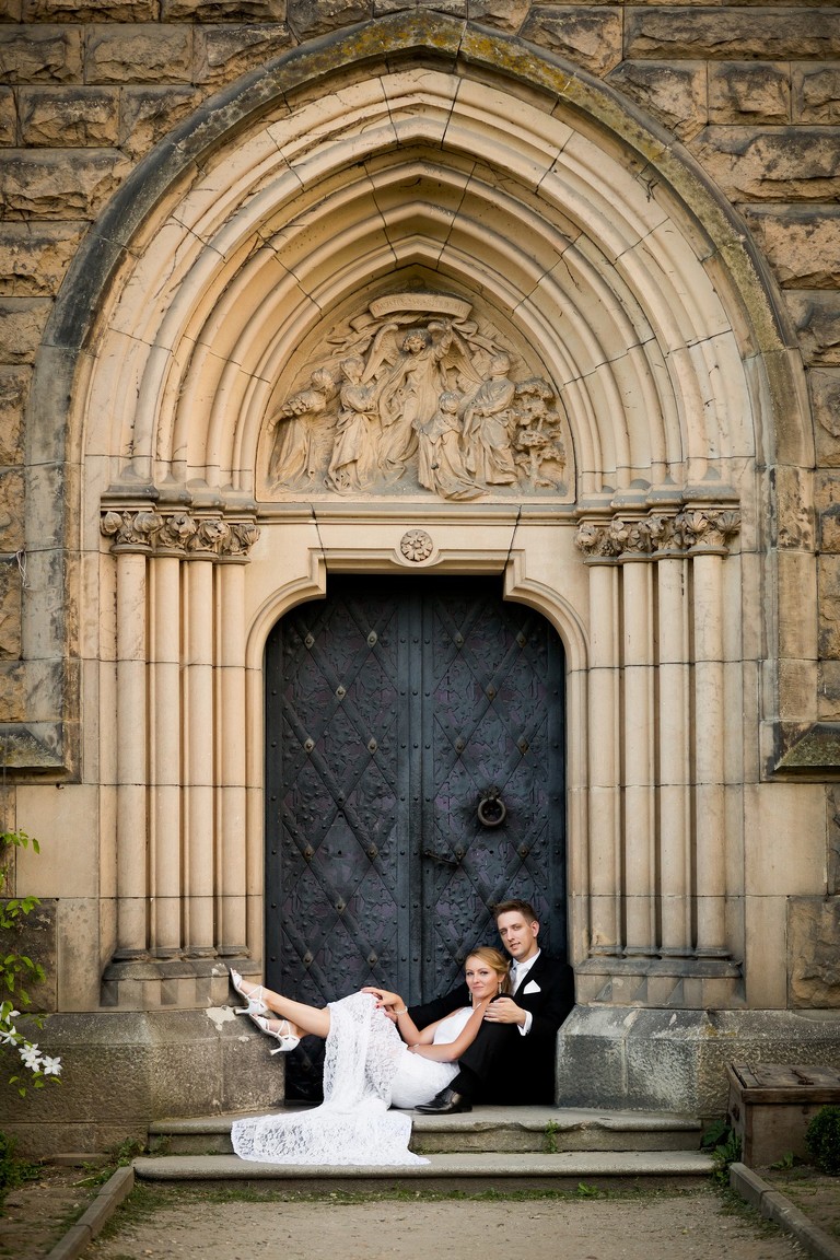 sesja slubna w Mosznej, plener slubny Moszna, sesja slubna na zamku, plener slubny w palacu, oryginalna sesja slubna, fotograf slubny slask, sesja slubna slask, zdjecia slubne opolskie, www.magiaobrazu.com, fotografia ślubna, plener ślubny na zamku, fotograf ślubny Kraków, palac w mosznej, fotografowie ślubni, fotograf małopolska, sesja plenerowa, klimatyczna sesja ślubna