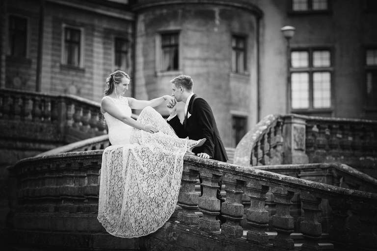 sesja slubna w Mosznej, plener slubny Moszna, sesja slubna na zamku, plener slubny w palacu, oryginalna sesja slubna, fotograf slubny slask, sesja slubna slask, zdjecia slubne opolskie, www.magiaobrazu.com, fotografia ślubna, plener ślubny na zamku, fotograf ślubny Kraków, palac w mosznej, fotografowie ślubni, fotograf małopolska, sesja plenerowa, klimatyczna sesja ślubna