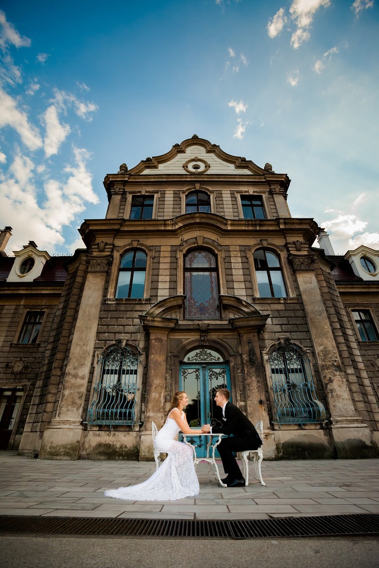 sesja slubna w Mosznej, plener slubny Moszna, sesja slubna na zamku, plener slubny w palacu, oryginalna sesja slubna, fotograf slubny slask, sesja slubna slask, zdjecia slubne opolskie, www.magiaobrazu.com, fotografia ślubna, plener ślubny na zamku, fotograf ślubny Kraków, palac w mosznej, fotografowie ślubni, fotograf małopolska, sesja plenerowa, klimatyczna sesja ślubna