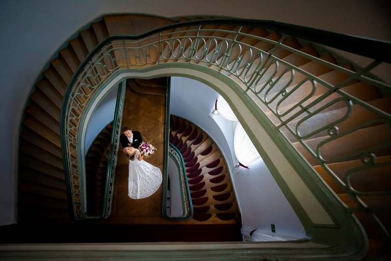 sesja slubna w Mosznej, plener slubny Moszna, sesja slubna na zamku, plener slubny w palacu, oryginalna sesja slubna, fotograf slubny slask, sesja slubna slask, zdjecia slubne opolskie, www.magiaobrazu.com, fotografia ślubna, plener ślubny na zamku, fotograf ślubny Kraków, palac w mosznej, fotografowie ślubni, fotograf małopolska, sesja plenerowa, klimatyczna sesja ślubna