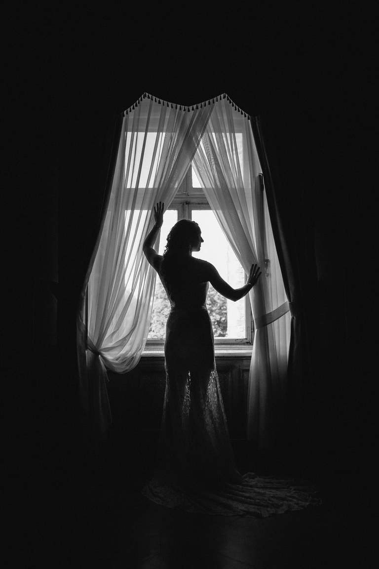 sesja slubna w Mosznej, plener slubny Moszna, sesja slubna na zamku, plener slubny w palacu, oryginalna sesja slubna, fotograf slubny slask, sesja slubna slask, zdjecia slubne opolskie, www.magiaobrazu.com, fotografia ślubna, plener ślubny na zamku, fotograf ślubny Kraków, palac w mosznej, fotografowie ślubni, fotograf małopolska, sesja plenerowa, klimatyczna sesja ślubna