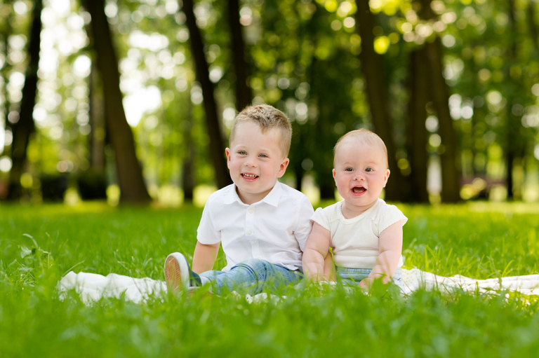 lifestylowa sesja rodzinna pszczyna, lifestylowe sesje rodzinne pszczyna, wiosenna sesja rodzinna, sesje dzieciece pszczyna, zdjecia dzieciece pszczyna, fotografia noworodkowa pszczyna, sesja rodzinna bielsko, fotografia rodzinna slask, zdjecia portretowe pszczyna, sesja portretowa bielsko, zdjecia w plenerze bielsko, rodzina w plenerze slask, fotografia dziecieca bielsko, zdjecia dzieci bielsko, fotografia rodzinna bielsko-biala, fotografia rodzinna slask, zdjecia ludzi slask, zdjecia dla rodzin, fotograf fotograf rodzinny slask, , fotograf czechowice, fotografia bielsko, zdjecia slask, www.magiaobrazu.com,