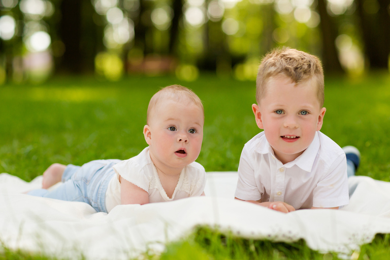 lifestylowa sesja rodzinna pszczyna, lifestylowe sesje rodzinne pszczyna, wiosenna sesja rodzinna, sesje dzieciece pszczyna, zdjecia dzieciece pszczyna, fotografia noworodkowa pszczyna, sesja rodzinna bielsko, fotografia rodzinna slask, zdjecia portretowe pszczyna, sesja portretowa bielsko, zdjecia w plenerze bielsko, rodzina w plenerze slask, fotografia dziecieca bielsko, zdjecia dzieci bielsko, fotografia rodzinna bielsko-biala, fotografia rodzinna slask, zdjecia ludzi slask, zdjecia dla rodzin, fotograf fotograf rodzinny slask, , fotograf czechowice, fotografia bielsko, zdjecia slask, www.magiaobrazu.com,