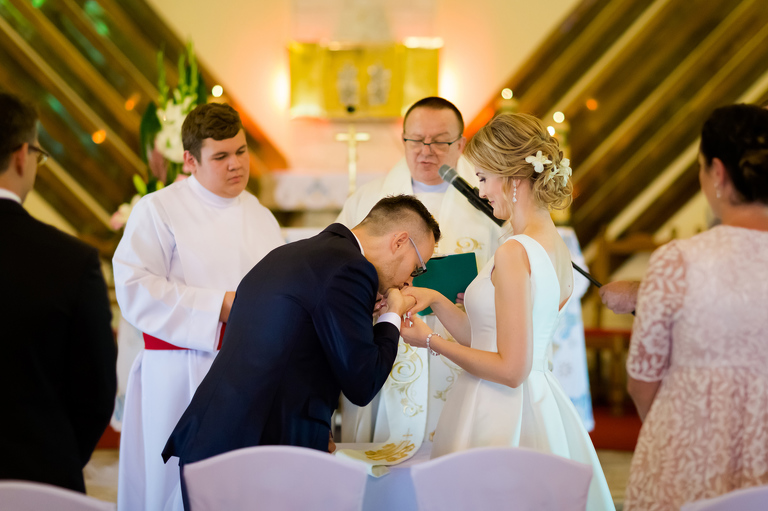 bialy dom rybnik, weselew bialym domu rybnik, fotograf slubny slask, zdjecia slubne slask, fotografia slubna slask, fotografia slubna katowice, zdjecia slubne katowice, slub w rybniku, zdjecia slubne rybnik, wesele w rybniku, fotograf slubny katowice, zdjecia slubne bielsko, zdjecia slubne mikolow, fotografia slubna mikolow, zdjecia slubne zory, fotografia slubna bielsko, dwoch fotografow na slub, fotografia slubna krakow, fotograf na slub krakow, zdjecia slubne krakow,