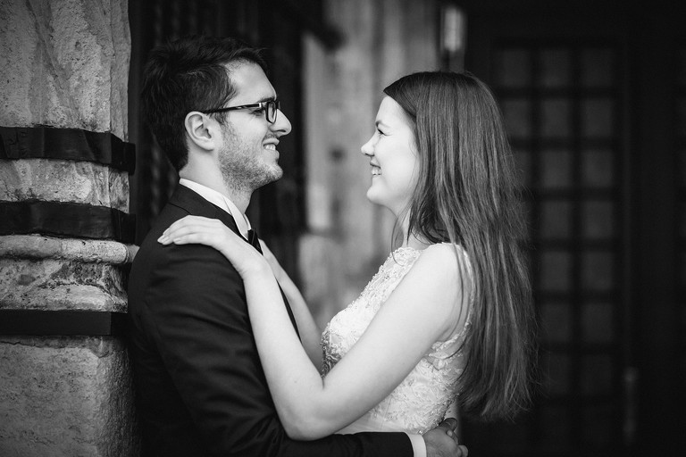 plener slubny na rynku w krakowie, sesja slubna na krakowskim rynku, sesja slubna o swicie, plener slubny o swicie, fotografia slubna krakow, zdjecia slubne krakow, fotograf slubny krakow, dwoch fotografow na slub, zdjecia slubne cieszyn, sesja slubna na wawelu, plener slubny wawel, fotografia slubna cieszyn