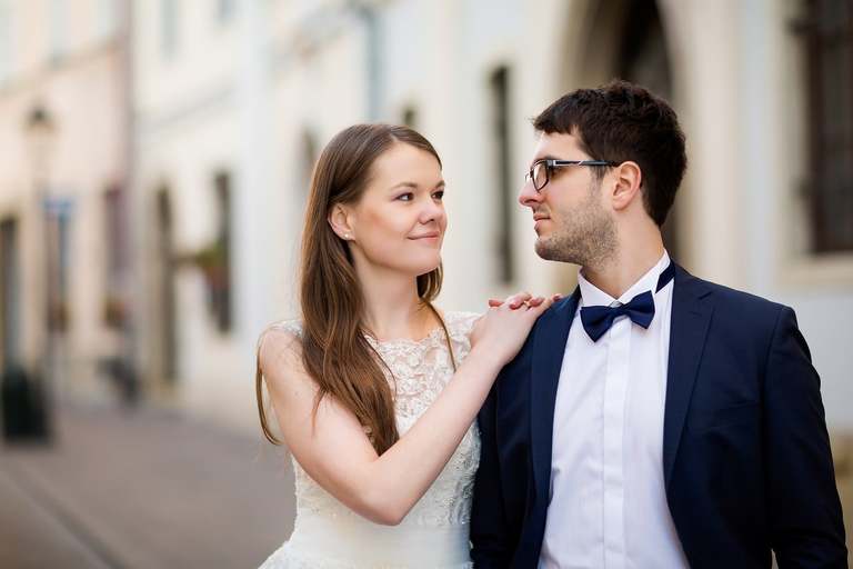 plener slubny na rynku w krakowie, sesja slubna na krakowskim rynku, sesja slubna o swicie, plener slubny o swicie, fotografia slubna krakow, zdjecia slubne krakow, fotograf slubny krakow, dwoch fotografow na slub, zdjecia slubne cieszyn, sesja slubna na wawelu, plener slubny wawel, fotografia slubna cieszyn