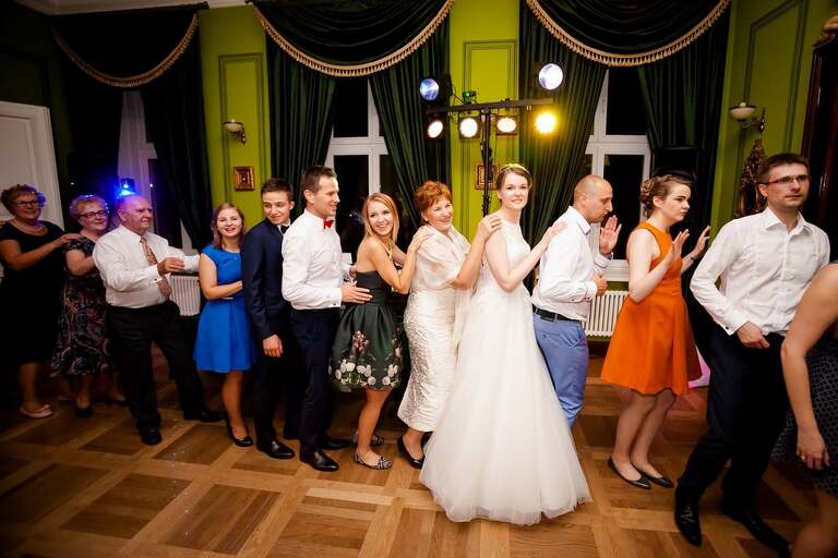 fotografia slubna, zdjecia slubne bielsko, fotograf slubny bielsko, www.magiaobrazu.com, zdjecia slubne bielsko, fotografia slubna slask, zdjecia slubne zywiec, Pałac Kotulińskich, fotograf cieszyn, zdjecia slubne cieszyn; kosciol w bielsko, dwoch fotografow na slub, zdjecia slubne slask, wesele w Pałacu Kotulińskich