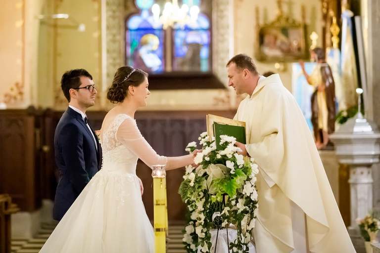 fotografia slubna, zdjecia slubne bielsko, fotograf slubny bielsko, www.magiaobrazu.com, zdjecia slubne bielsko, fotografia slubna slask, zdjecia slubne zywiec, Pałac Kotulińskich, fotograf cieszyn, zdjecia slubne cieszyn; kosciol w bielsko, dwoch fotografow na slub, zdjecia slubne slask, wesele w Pałacu Kotulińskich