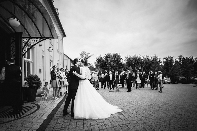 fotografia slubna, zdjecia slubne bielsko, fotograf slubny bielsko, www.magiaobrazu.com, zdjecia slubne bielsko, fotografia slubna slask, zdjecia slubne zywiec, Pałac Kotulińskich, fotograf cieszyn, zdjecia slubne cieszyn; kosciol w bielsko, dwoch fotografow na slub, zdjecia slubne slask, wesele w Pałacu Kotulińskich