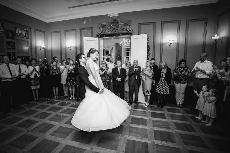 fotografia slubna, zdjecia slubne bielsko, fotograf slubny bielsko, www.magiaobrazu.com, zdjecia slubne bielsko, fotografia slubna slask, zdjecia slubne zywiec, Pałac Kotulińskich, fotograf cieszyn, zdjecia slubne cieszyn; kosciol w bielsko, dwoch fotografow na slub, zdjecia slubne slask, wesele w Pałacu Kotulińskich