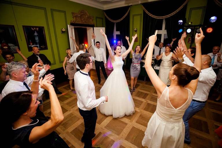 fotografia slubna, zdjecia slubne bielsko, fotograf slubny bielsko, www.magiaobrazu.com, zdjecia slubne bielsko, fotografia slubna slask, zdjecia slubne zywiec, Pałac Kotulińskich, fotograf cieszyn, zdjecia slubne cieszyn; kosciol w bielsko, dwoch fotografow na slub, zdjecia slubne slask, wesele w Pałacu Kotulińskich