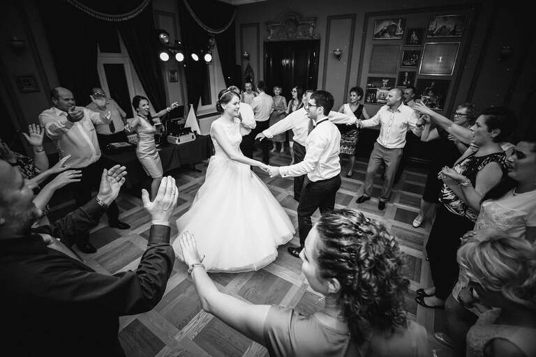 fotografia slubna, zdjecia slubne bielsko, fotograf slubny bielsko, www.magiaobrazu.com, zdjecia slubne bielsko, fotografia slubna slask, zdjecia slubne zywiec, Pałac Kotulińskich, fotograf cieszyn, zdjecia slubne cieszyn; kosciol w bielsko, dwoch fotografow na slub, zdjecia slubne slask, wesele w Pałacu Kotulińskich