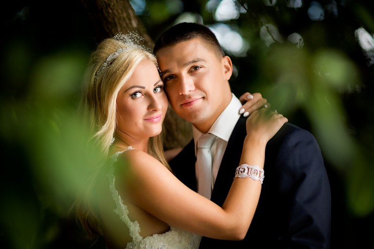 sesja slubna w palacu, plener slubny krowiarki, plener slubny w palacu w krowiarkach, sesja slubna krowiarki, klimatyczna sesja slubna w opuszczonym palacu krowiarki, plener slubny w pszczynie, sesja slubna w pszczynskim parku, www.magiaobrazu.com, fotografia slubna, romantyczna sesja slubna, fotografia ślubna, fotograf ślubny Kraków, fotografowie ślubni, fotograf slask,dwóch fotografów na ślub, Anna i Jacek Bieniek, zdjęcia ślubne śląsk,