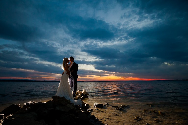 sesja slubna w palacu, plener slubny krowiarki, plener slubny w palacu w krowiarkach, sesja slubna krowiarki, klimatyczna sesja slubna w opuszczonym palacu krowiarki, plener slubny w pszczynie, sesja slubna w pszczynskim parku, www.magiaobrazu.com, fotografia slubna, romantyczna sesja slubna, fotografia ślubna, fotograf ślubny Kraków, fotografowie ślubni, fotograf slask,dwóch fotografów na ślub, Anna i Jacek Bieniek, zdjęcia ślubne śląsk,