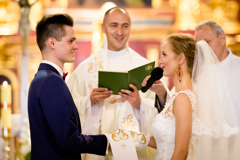 fotografia slubna slask, fotografia slubna katowice, zdjecia slubne katowice, fotograf slubny katowice, zdjecia slubne chorzow, fotografia slubna chorzow, zdjecia slubne bielsko, wesele kamienny kasztel, fotograf slubny bielsko, zdjecia slubne slask, katedra w sosnowcu, slub w katedrze w sosnowcu, sesja w parku slaskim, plener slubny w parku slaskim, dwoch fotografow na slub, fotografia slubna krakow,