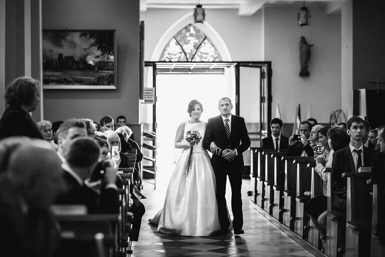 fotografia slubna slask, fotografia slubna zory, zdjecia slubne zory, fotograf slubny zory, zdjecia slubne piekary, fotografia slubna piekary, zdjecia slubne bielsko, wesele w rezydencji luxury piekary, fotograf slubny bielsko, hotel rezydencja luxury piekary, zdjecia slubne slask, Kościół Św. Ap. Filipa i Jakuba, wesele w hotelu w piekarach, zdjecia slubne katowice, dwoch fotografow na slub, fotografia slubna krakow, fotograf slubny katowice