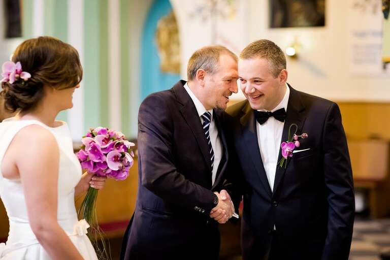 fotografia slubna slask, fotografia slubna zory, zdjecia slubne zory, fotograf slubny zory, zdjecia slubne piekary, fotografia slubna piekary, zdjecia slubne bielsko, wesele w rezydencji luxury piekary, fotograf slubny bielsko, hotel rezydencja luxury piekary, zdjecia slubne slask, Kościół Św. Ap. Filipa i Jakuba, wesele w hotelu w piekarach, zdjecia slubne katowice, dwoch fotografow na slub, fotografia slubna krakow, fotograf slubny katowice